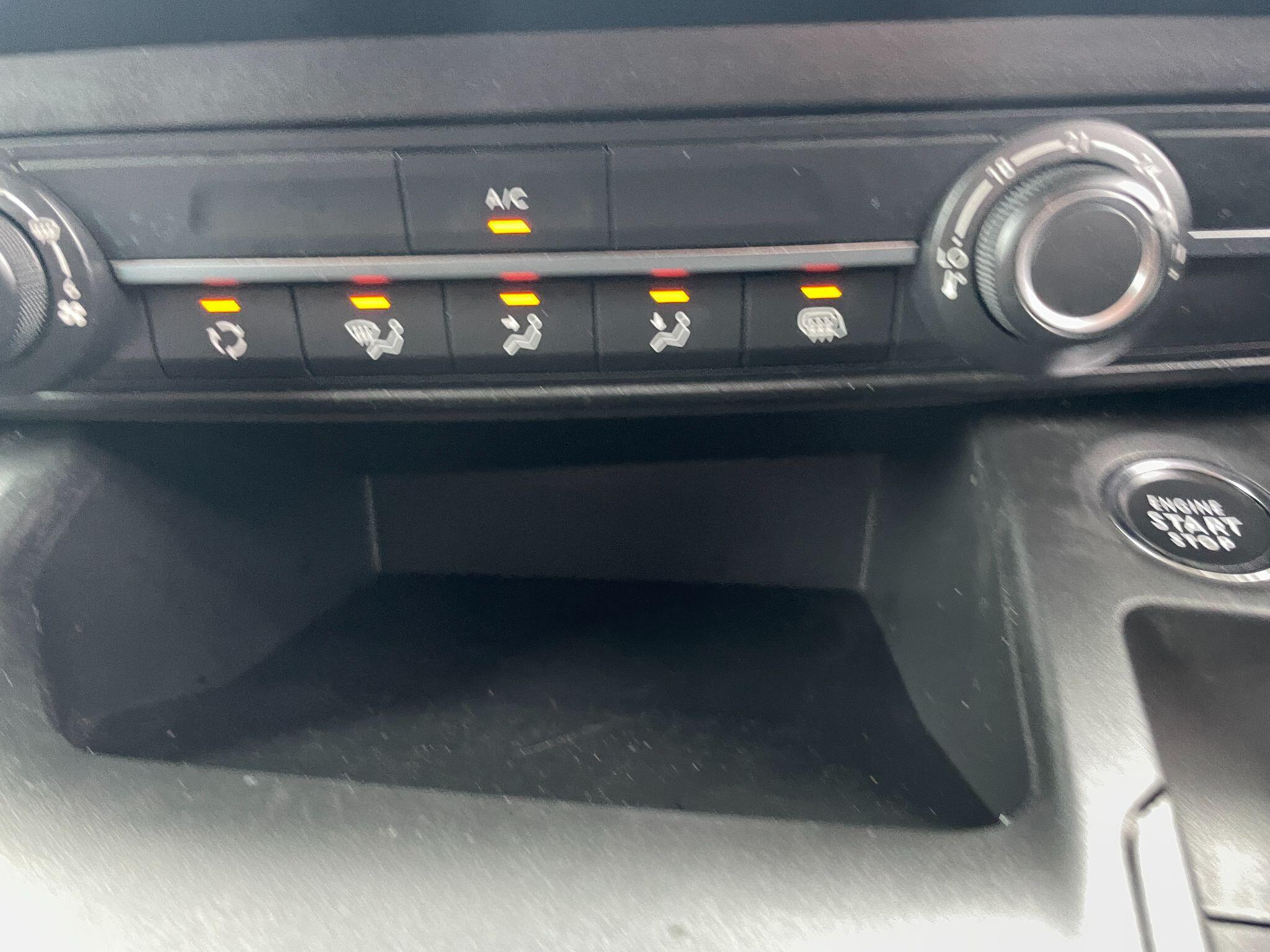 Vauxhall Combo - image 25